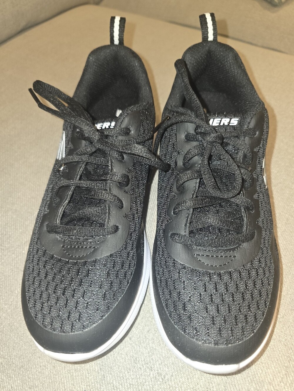 Big Kids Skechers *like New* Size 4